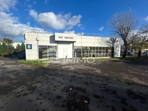 Bureaux + entrepôt de 373 20m² à louer