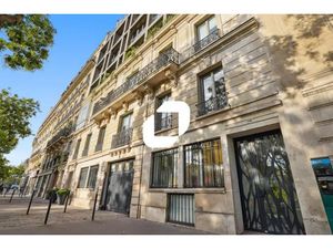 A LOUER  ESPACES EXTERIEURS