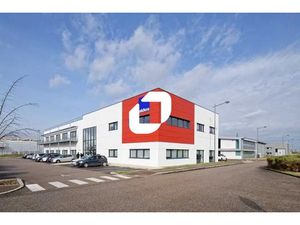 A LOUER  UN VEELLAGE AUX PORTES DE LYON