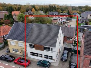 Commercieel te koop in Beringen met 4 slaapkamers