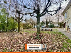 Vente immeuble 320 m² Saint-Caprais-de-Bordeaux (33880)