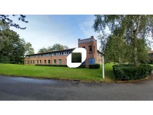 A VENDRE OU A LOUER  PROXIMITE AXES AUTOROUTIERS