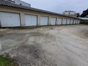 Vente garage 520 m² Bruges (33520)