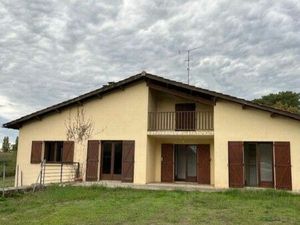 Location maison 6 pièces 140 m² à Saint-Médard-d'Eyrans (33650)