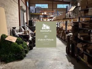 location entrepôt bureaux environ 420 m² Aix en Provence (1310