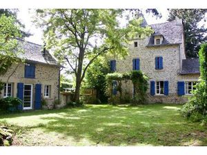 Propriété de caractère comprenant deux maisons