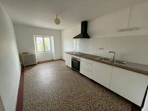 Location Appartement 3 pièces à Angers Centre (49000) : à louer 3 pièces / 70m² Angers Cen