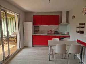 Location appartement 1 pièce 31.2 m² à Le Lavandou (83980)  750 €