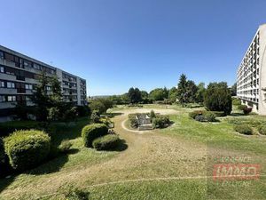 Pontoise Les Louvrais T5 93 M2 Avec Parking