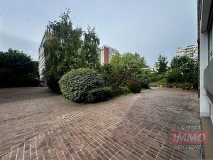 Montreuil  Centre D'affaires 12 Bureaux  300 M2