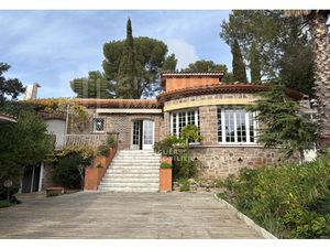 Vente maison individuelle Saint Raphael quartier résidentiel