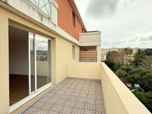 Location appartement 3 pièces 78 m² à Marseille 9 (13009)