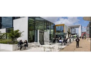 Local Restaurant La Défense - Table Square