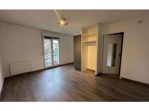 Location appartement  24 m² T-1 à Dourdan  565 €