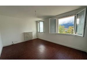 Location appartement  69 m² T-4 à Laragne-Montéglin  690 €