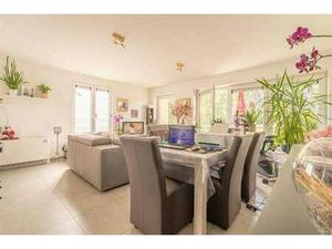 Appartement deux chambres + garage + terrasse