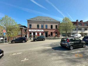 2 COMMERCES A VENDRE DE +/- 90 M² -