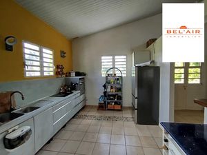 Vente appartement 4 pièces 117.38 m² à Ducos (97224)  280 000 €