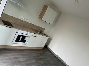 Petite maison mitoyenne rénover à neuf