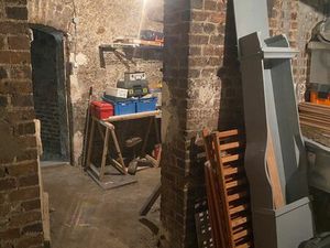 Grande cave saine coeur du MARAIS