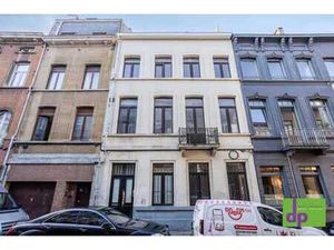 Immeuble de Bureaux de 260 M³ + 60 M² de caves