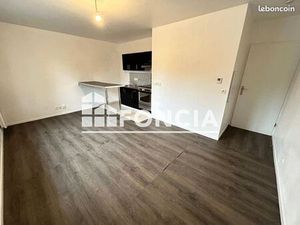 Studio 1 pièce 28 m²