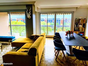 Grand T3 lumineux 104 m² – Vue Rhône / Cité Internationale – Caluire – 1 650 CC