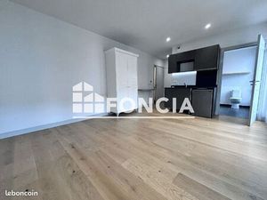 Studio 1 pièce 27 m²