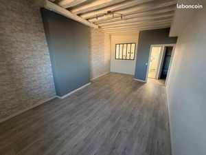 Appartement 3 pièces 50m² avec poutres apparentes