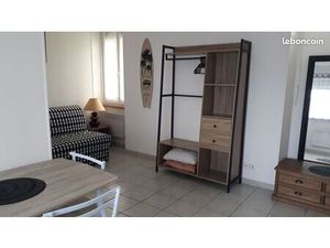 STUDIO meublé 22M2