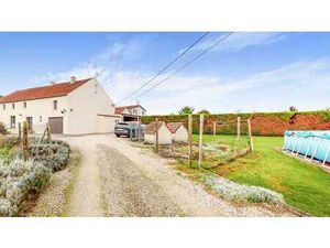 Superbe villa de style fermette avec 5 chambres et garage