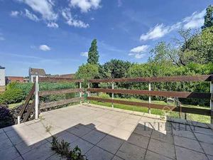 ROCOURT - CHARMANTE MAISON BEL ETAGE - 2CH - GAR - JARDIN