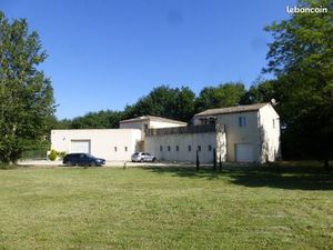 Local locatif artisanal/commerce et maison d'habitation