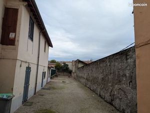 Place de parking sécurisée Rue de Gerland
