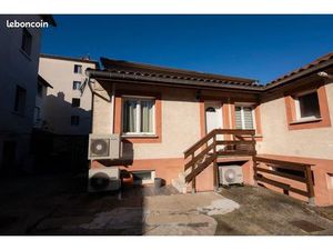 Maison de ville 65m2  terrasse et parking