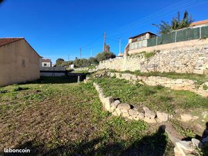 Terrain la fare les oliviers