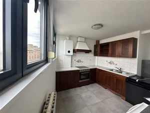 Appartement 2 chambres lumineux et spacieux au 2e étage – Di