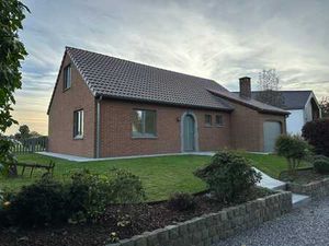 Villa 4 façades en pleine campagne  idéalement située