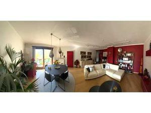 Bel appartement 3 chambres avec terrasse et parking