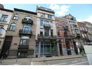 Lumineux - rénové - traversant