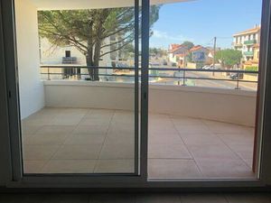 T3 Lumineux avec grande Terrasse