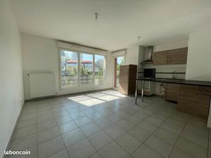 Proche centre ville Vente appartement 2 chambres - balcon - GARAGE sus