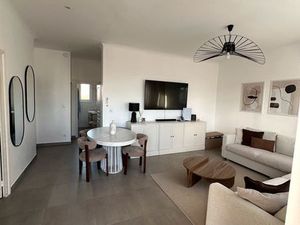 Appartement T3 75 m2 – Entièrement rénové