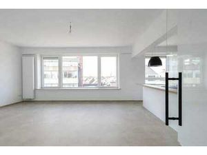 APPARTEMENT 2 CHAMBRES + TERRASSE ENTIÈREMENT RÉNOVÉ