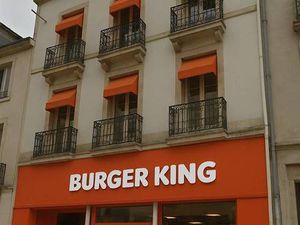 L ENSEIGNE PARISIENNE