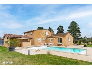 Propriété 7 pièces 175 m²