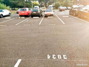 2 places de parking louées