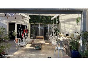 Maison 5 pièces 301 m²