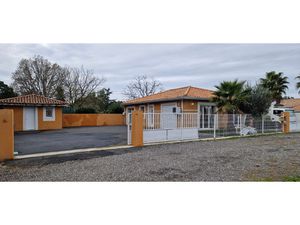 Proche ARSAC maison 100 m2 P.P dépendance et jardin clos