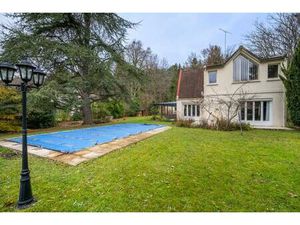 Maison de 7 pièces de 250 m² située à Dampierre-en-Yvelines